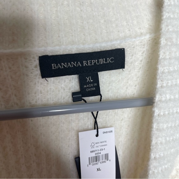 NWT Banana Republic Aire Yarn Waffle Knit Cream Sweater - Picture 3 of 7